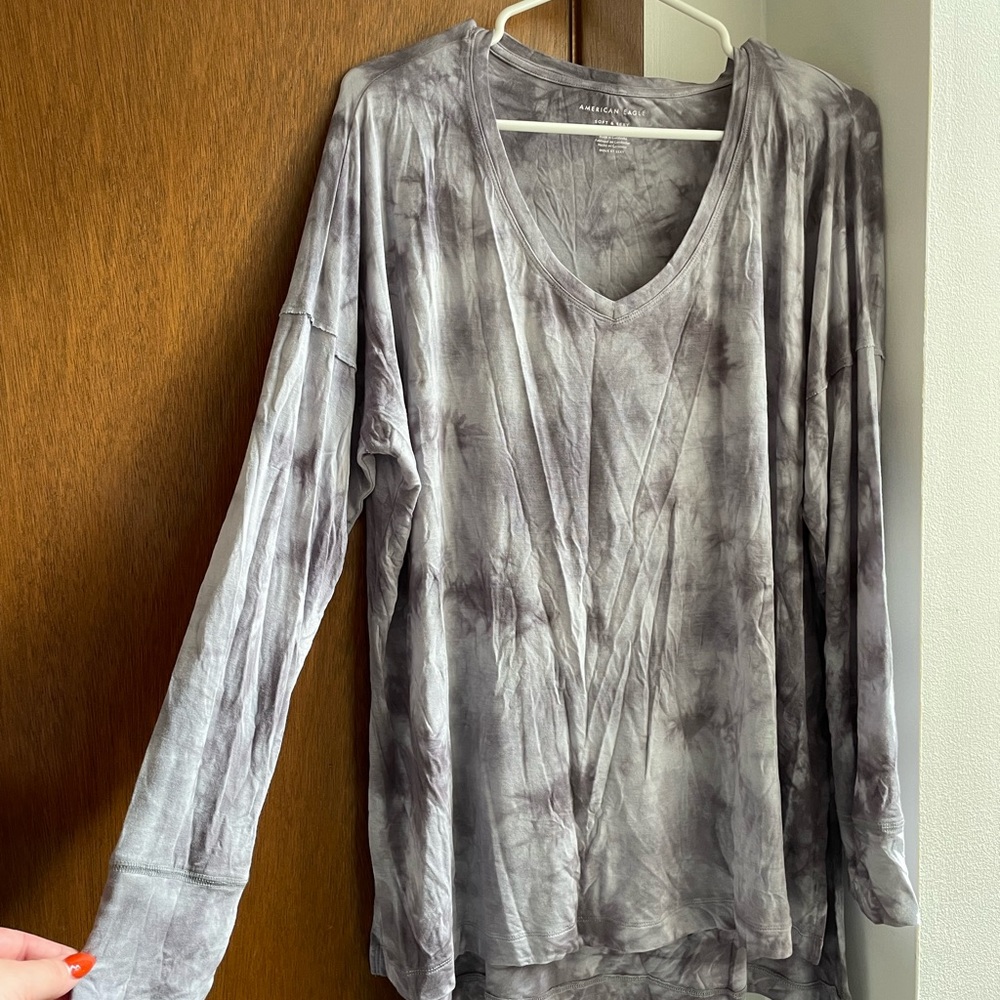 American Eagle Soft & Sexy Gray Tie Dye Long Sleeve shirt in size L